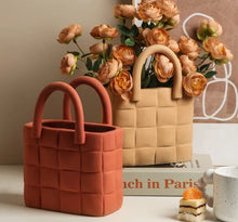 Load image into Gallery viewer, FLORAL VOGUE