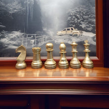 Load image into Gallery viewer, DEMURE CHESS SET OF 6