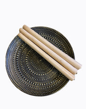 Load image into Gallery viewer, ANTIQUE ROUND TABLE