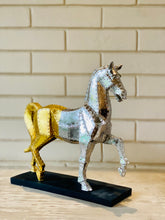 Load image into Gallery viewer, BINATE MAJESTIC STALLION HORSE