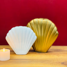 Load image into Gallery viewer, MODERN SWISH SHELL VASE SET