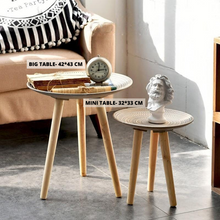 Load image into Gallery viewer, ANTIQUE ROUND TABLE