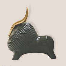 Load image into Gallery viewer, ASTONISHING ALPINE YAK