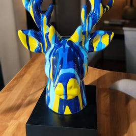 MODERN DEER DECOR