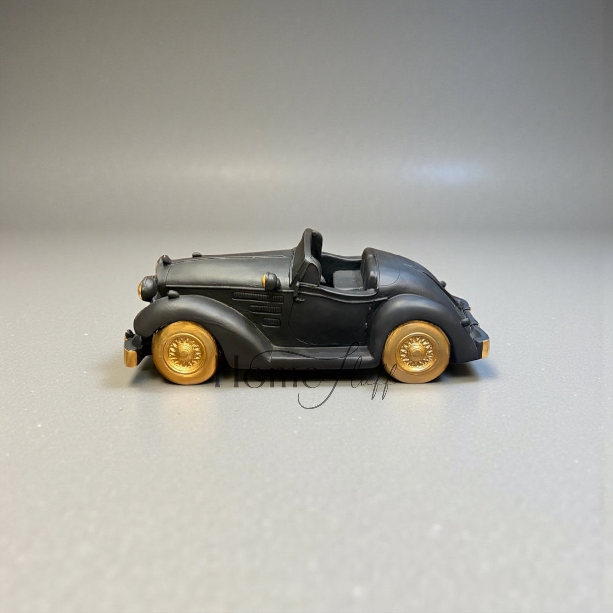 VINTAGE CLASSIC CAR