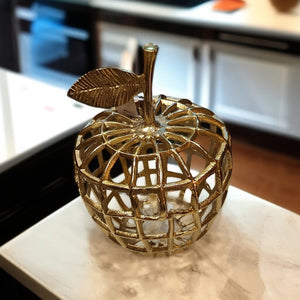 GOLDEN APPLE