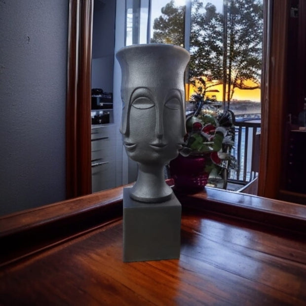 FACES & ROOTS FLOOR PLANTER- BIG SIZE