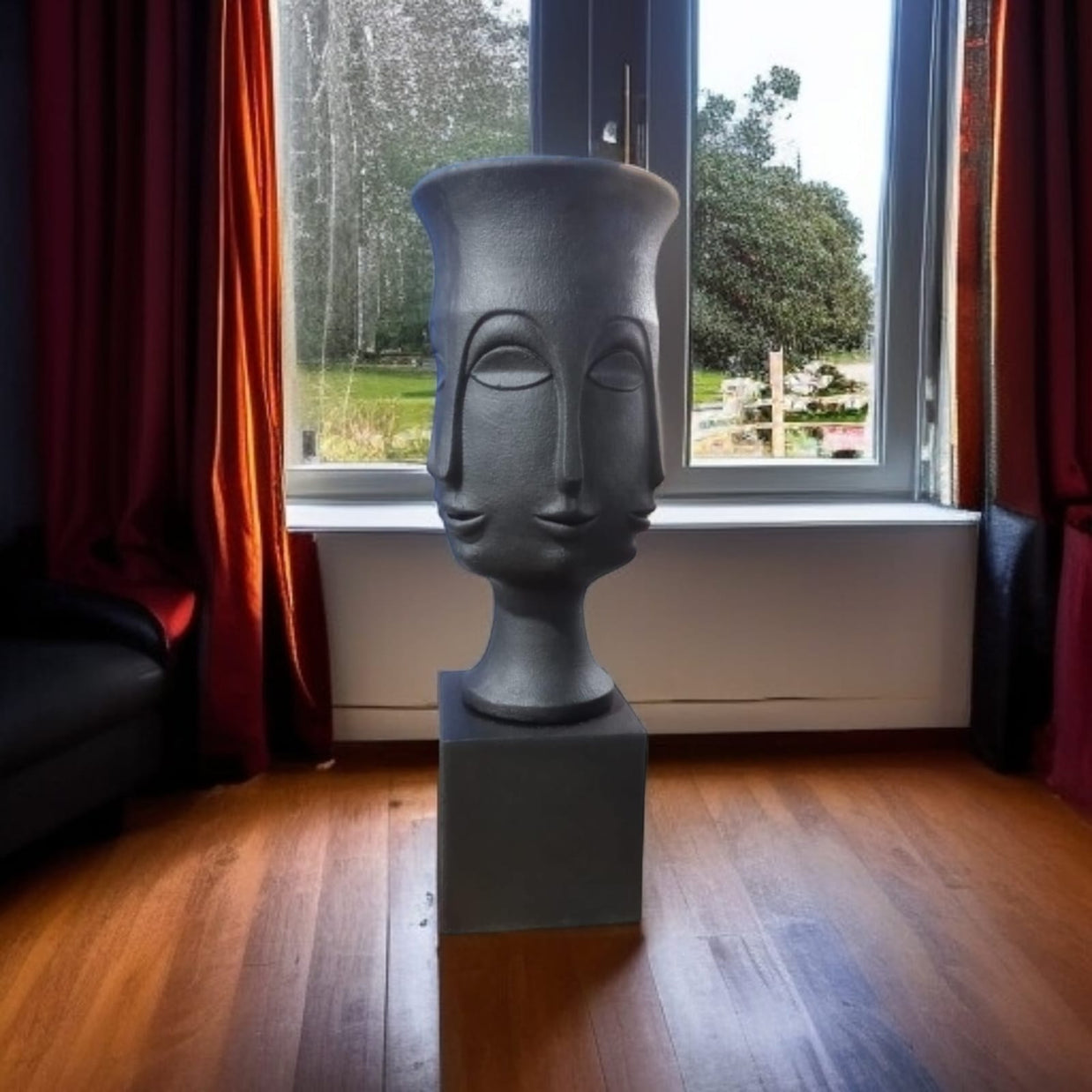 FACES & ROOTS FLOOR PLANTER- BIG SIZE