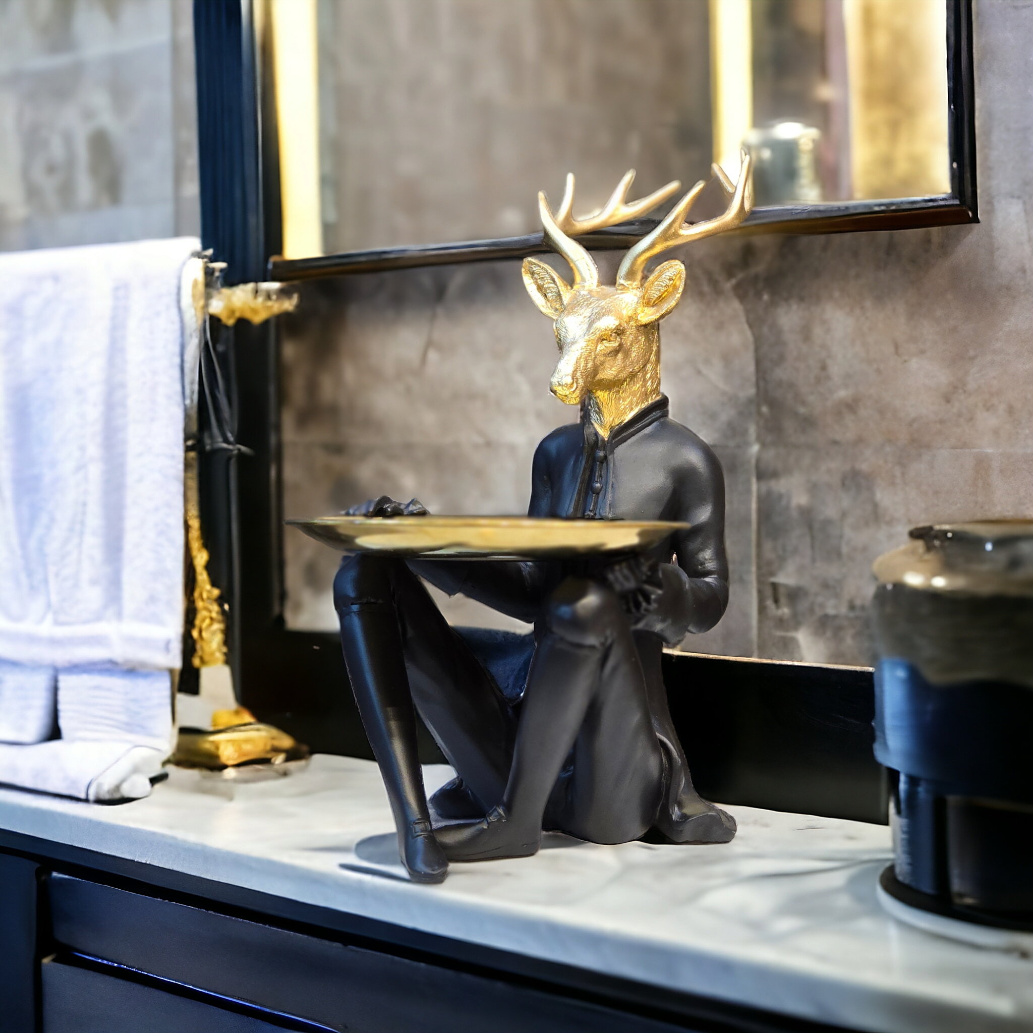 MAJESTIC BUTLER DEER SITTING