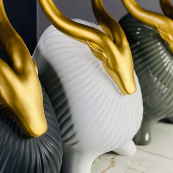 ASTONISHING ALPINE YAK